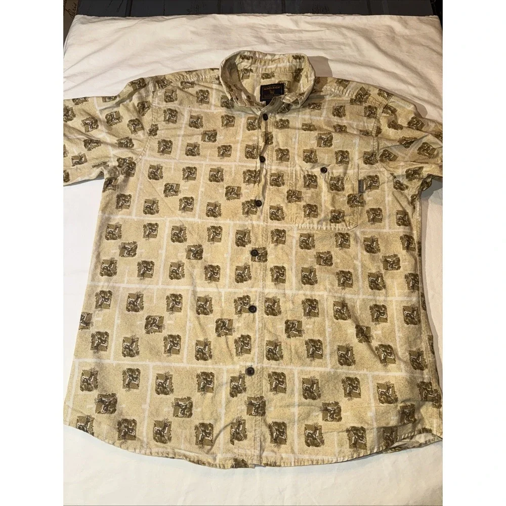 Vintage Woolrich Deer Print‎ Novelty Print Button Front Tan Shirt Large
